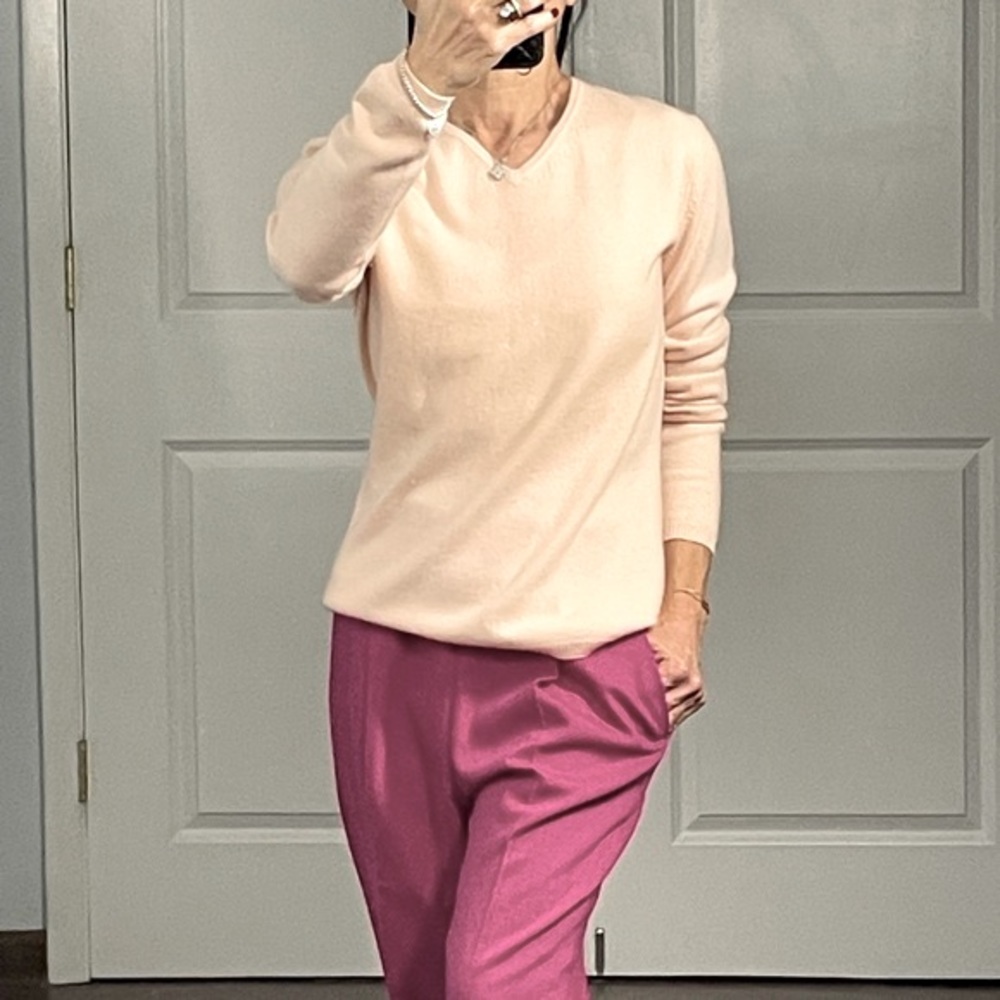 Country Shop Baby Pink 100% Pure Cashmere V Neck Sweater size S